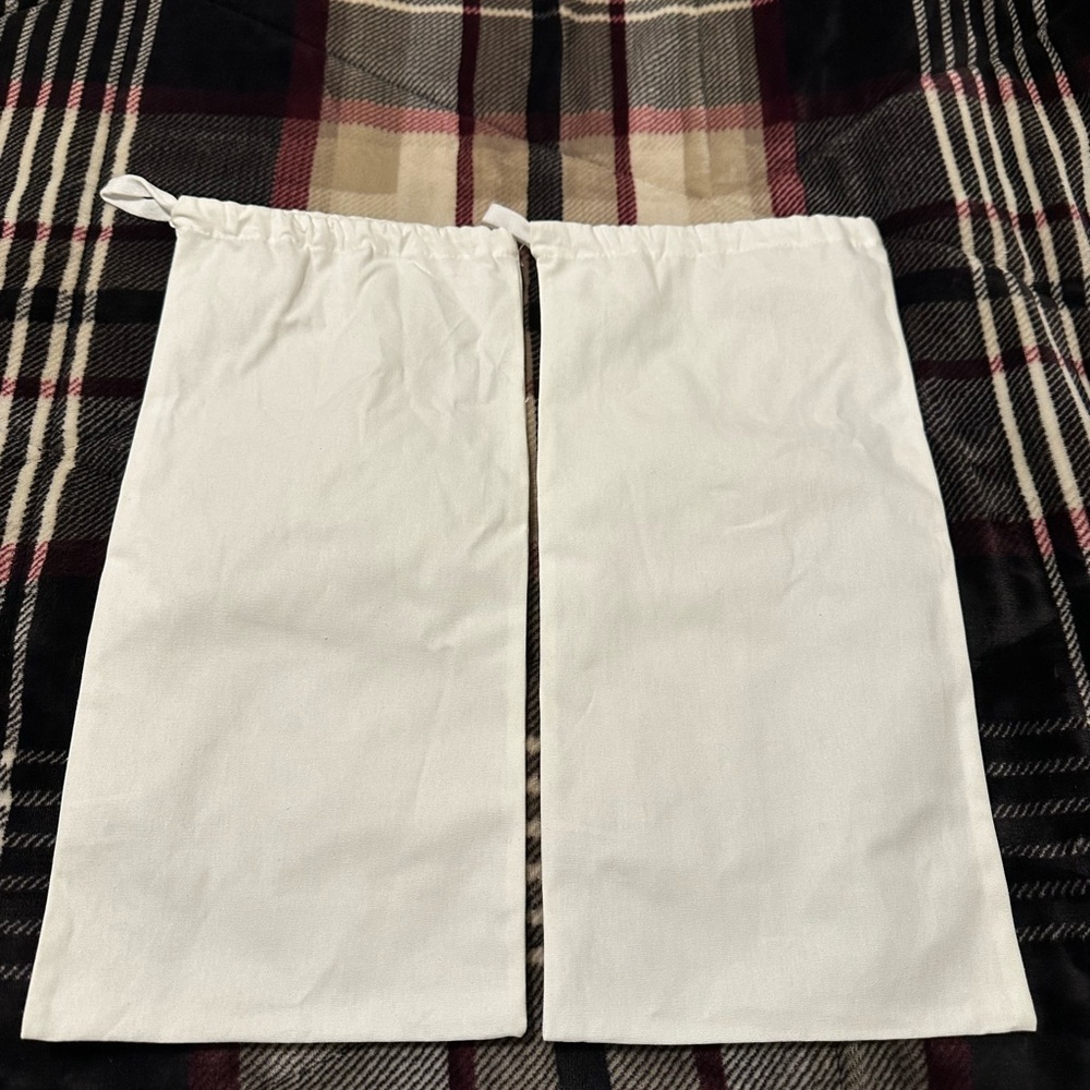 Gucci Cream Dust Bags - Picture 2 of 2